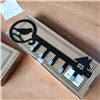Image 2 : 4 NEW BIRD MOTIF METAL KEY CHAIN HOOK STATION 2 IN EACH BOX