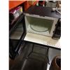 Image 2 : BLACK PANASONIC INVERTER MICROWAVE