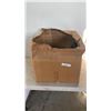 Image 1 : BOX OF PURSES AND COWBOY HATS