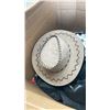 Image 2 : BOX OF PURSES AND COWBOY HATS