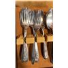 Image 2 : CUTLERY CANTEEN WITH ROGERS SILVER PLATE