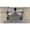 Image 2 : AS NEW WHITE LEATHER GAS LIFT OFFICE CHAIR, RETAIL $379