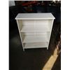 Image 1 : WHITE BOOKSHELF