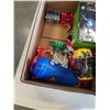 Image 8 : 2 BOXES OF MAJOR LEAGUE SOUVENIOERS AND COLLECTIBLES