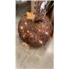 Image 3 : 2 WICKER PLANTER STANDS AND LIGHT UP WICKER PUMPKIN