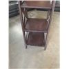Image 2 : MODERN OPEN SHELF