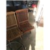 Image 2 : 3 WOOD FOLDING CHAIRS AND GLASSTOP ENDTABLE