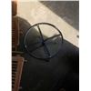 Image 8 : 3 WOOD FOLDING CHAIRS AND GLASSTOP ENDTABLE