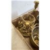 Image 2 : BOX OF BRASS COLLECTIBLES