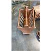 Image 2 : 2 MAGAZINE RACKS AND 2 SEWING BOXES