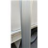 Image 2 : 8 ALUMINUM CORNERS 10FT 10IN LONG
