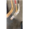 Image 3 : 6 HOCKEY STICKS