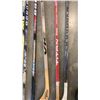 Image 5 : 6 HOCKEY STICKS