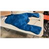 Image 2 : 2 WEIGHTED COMFORT MASSAGE WRAPS TESTED AND WORKING ONE CORD