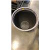 Image 2 : 2 LARGE PLANTERS AND METAL PLANTERS