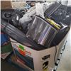 Image 2 : PALLET OF DEFECTIVE STORE RETURN MERCHANDISE