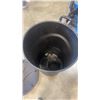 Image 2 : RUBBERMAID ROUGHNECK ROLLING GARBAGE CAN