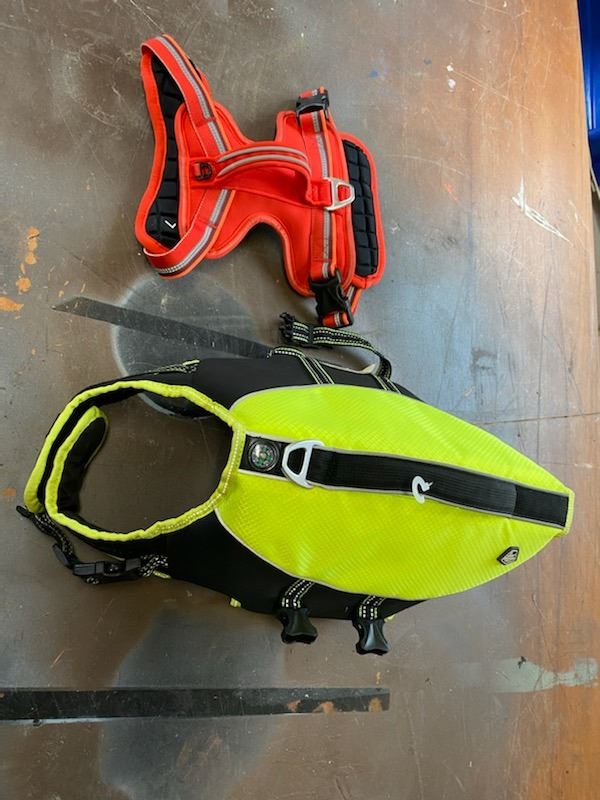 Flotation Device Parrot Pet Flotation Devices - Co-Z Auctions YEG Inc.