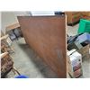 Image 1 : 3/4" Plywood Table with Folding Legs
