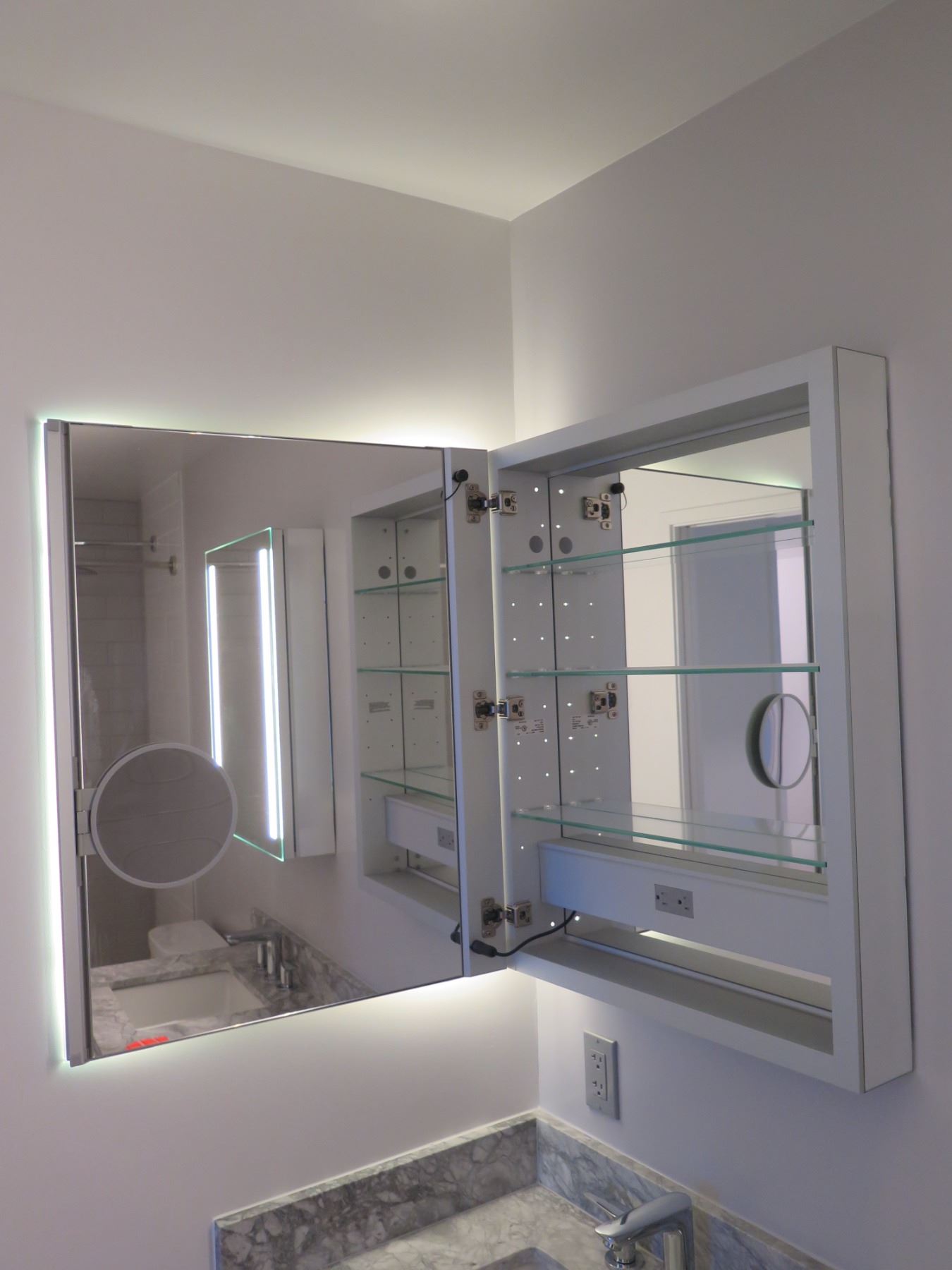Kohler 99007-TL-NA Verdera Lighted Mirror Medicine Cabinet 24" x 30" H