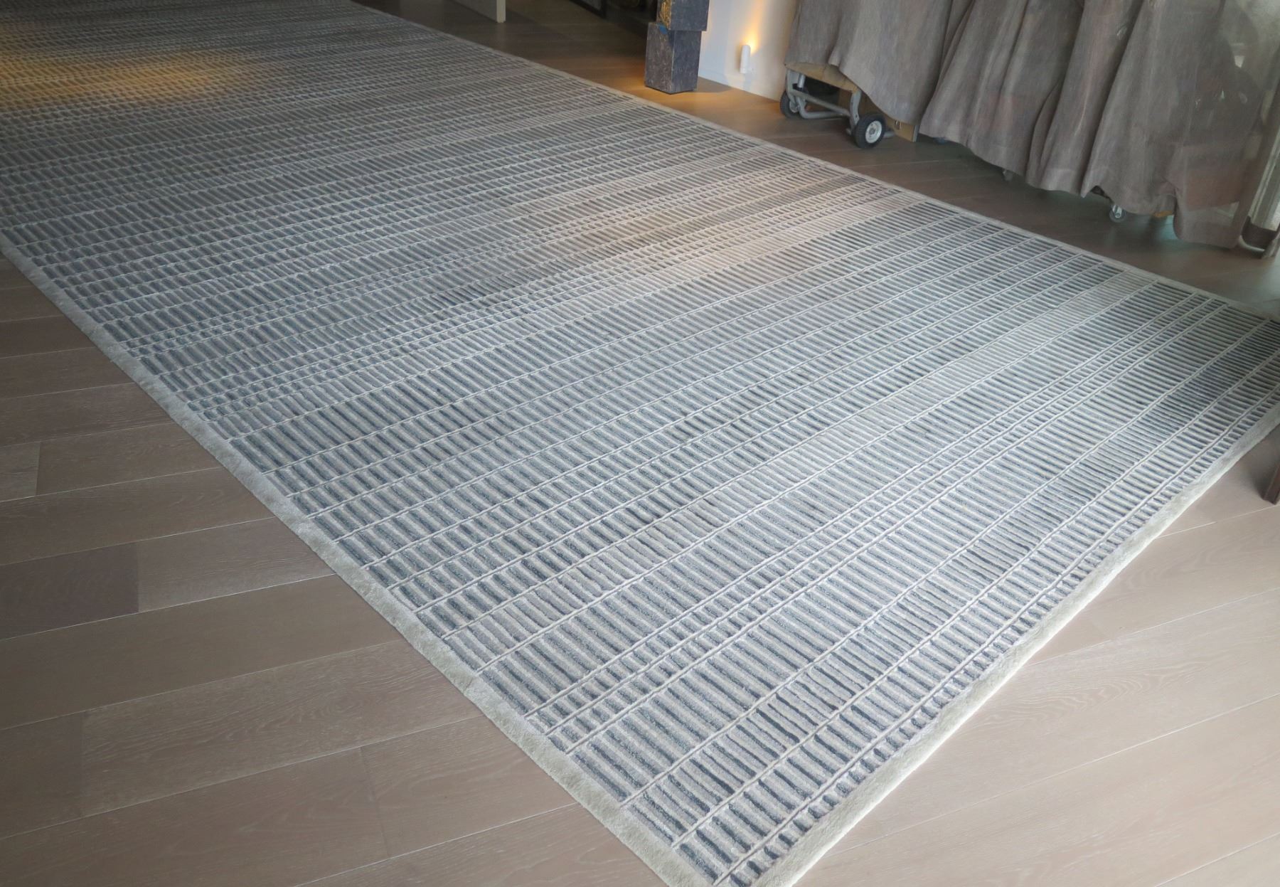 Warp & Weft Distinctive Carpets Stria-T Gray Large Area Rug 360