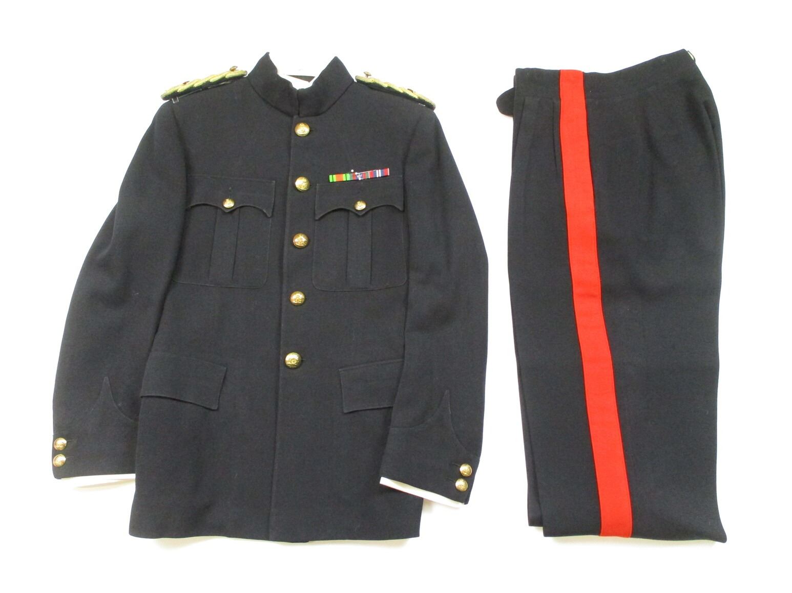 CANADIAN MILITARY PATROL DRESS UNIFORM