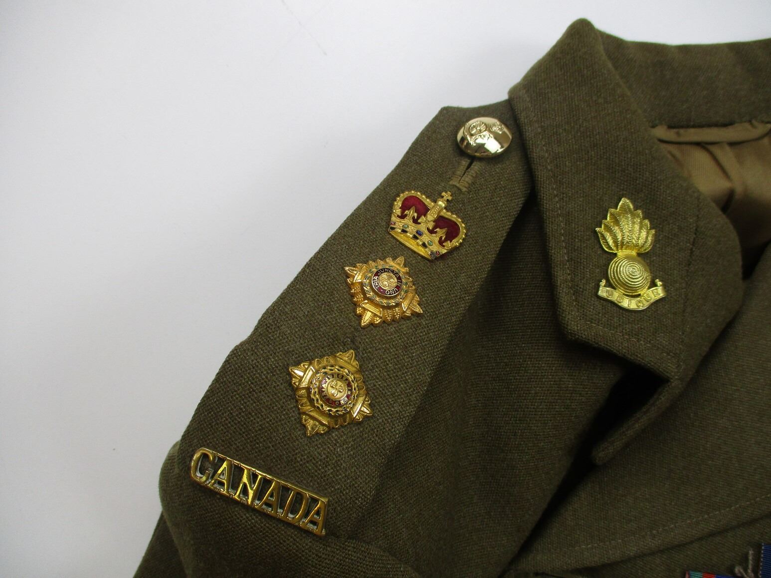 CANADIAN MILITARY DRESS UNIFORM