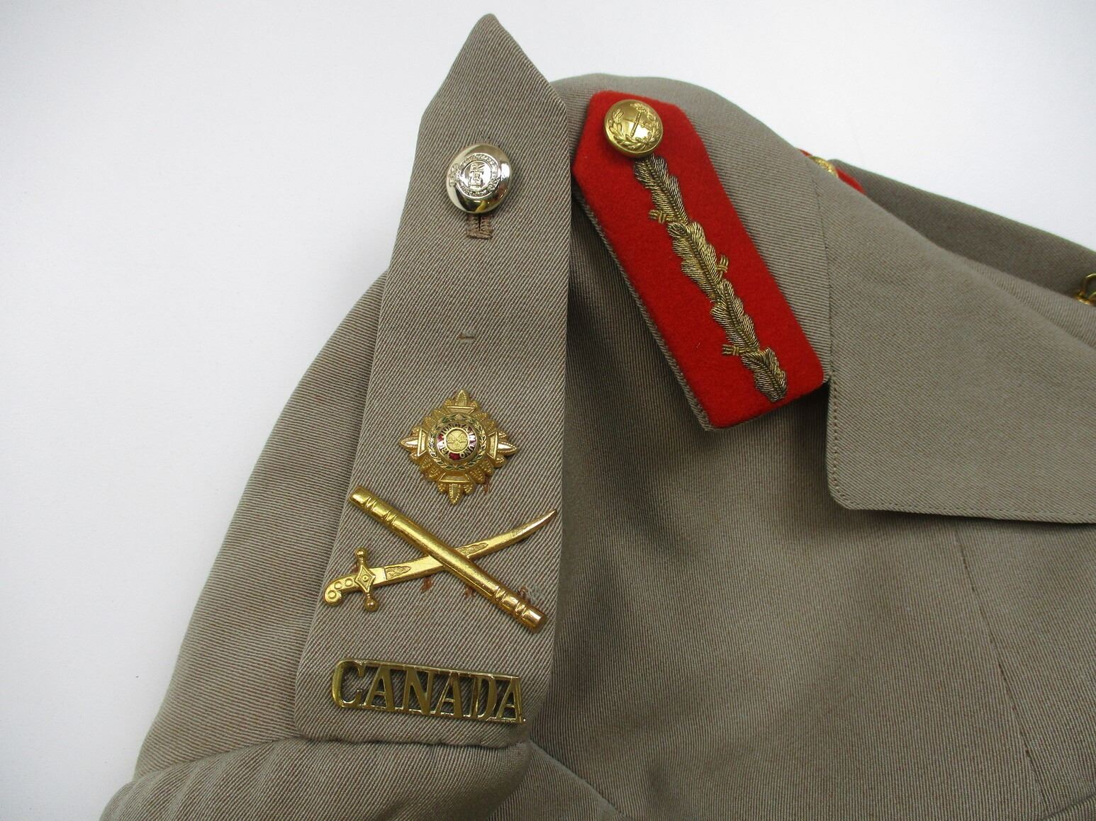 CANADIAN MILITARY DRESS UNIFORM