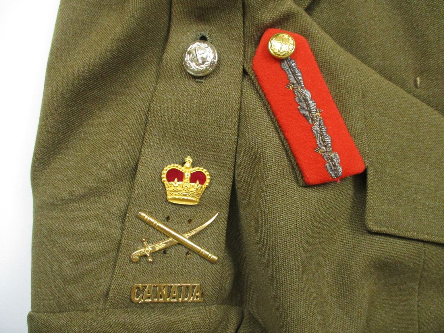 CANADIAN MILITARY DRESS UNIFORM