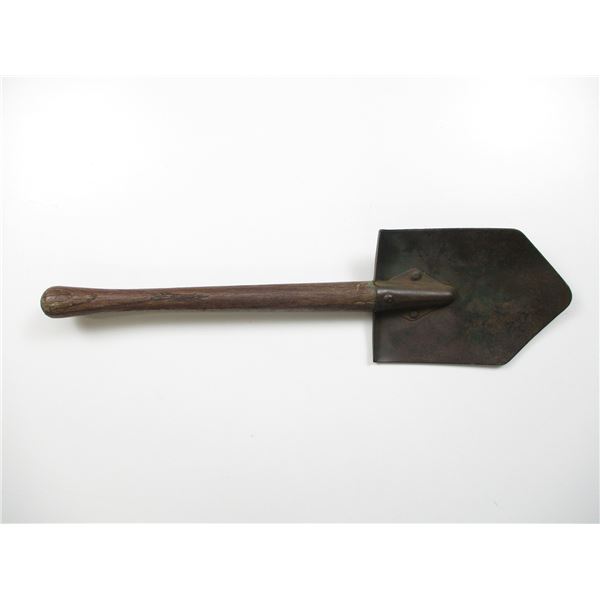 WWII U.S. MILITARY ENTRENCHING TOOL