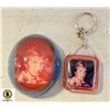 Image 1 : VINTAGE WAYNE GRETZKY KEYCHAIN AND PAPER WEIGHT