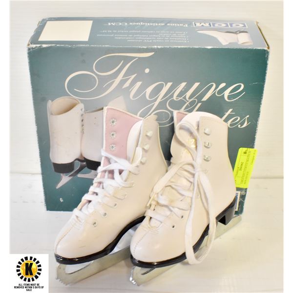 GIRLS SIZE 2 CCM ICE SKATES IN BOX-ESTATE