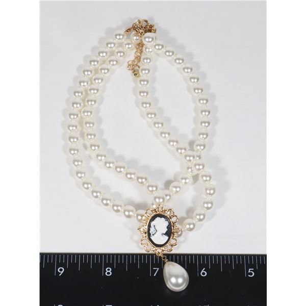 NEW ANTIQUE STYLE CAMEO TYPE FAUX PEARL