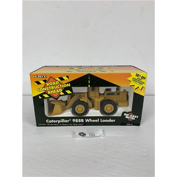 New In Box Ertl CAT 988B Loader 1:50 Scale
