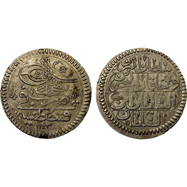 TURKEY: Mahmud I, 1730-1754, AR yilmilik (1/2 kurush) (12.72g), Kostantiniye, AH1143, EF