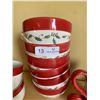 Image 4 : Christmas Street Dinnerware Set