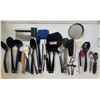 Image 3 : Useful Kitchen Utensils Lot