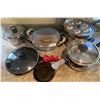 Image 2 : Excellent Set of Stainless Cookware