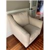 Image 2 : Upholstered Beige Chair