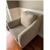 Image 3 : Upholstered Beige Chair