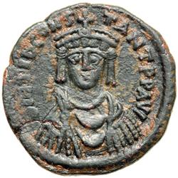 Byzantine Empire. Tiberius II Constantine, 578-582. three-quarter follis or 30 nummi (13.27g), Const