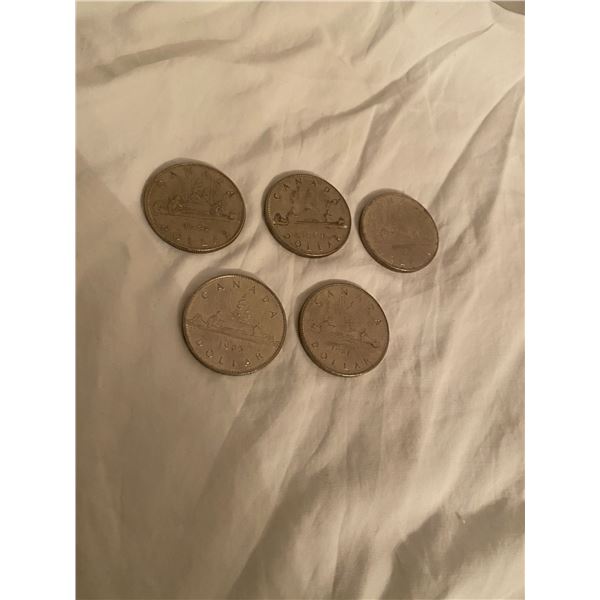 $5 in one dollar Canadian coins