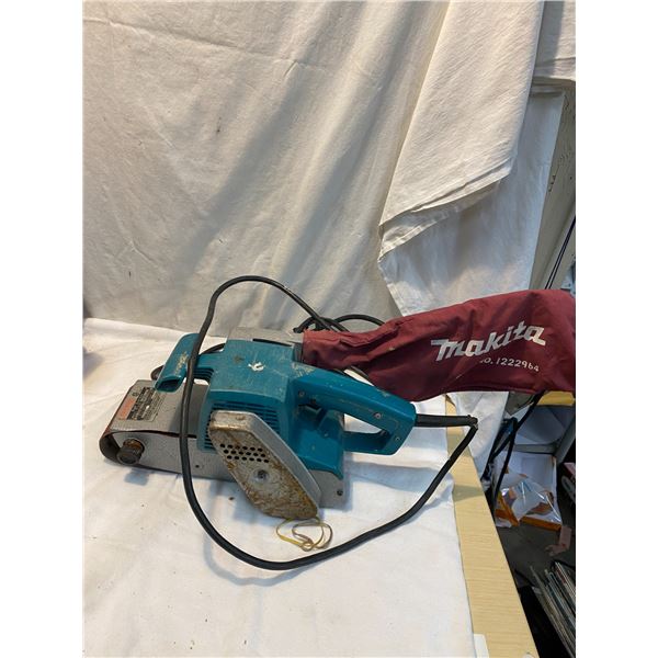 Makita belt sander