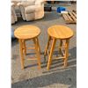 Image 1 : 2 stools