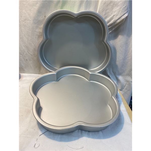 Fat Daddio petal pans 14 x2  (2)