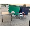 Image 1 : Folding table and 4 folding chairs