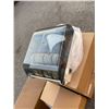 Image 3 : Paper towel dispenser
