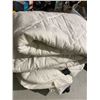 Image 1 : Max studio 78x80" mattress topper