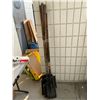 Image 1 : Lot of shovels