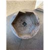 Image 1 : Large socket